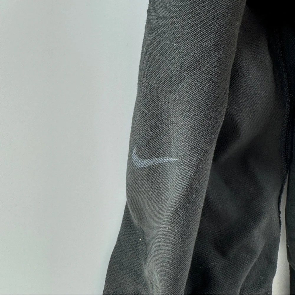 Nike Black Capri Leggings – Women’s Small